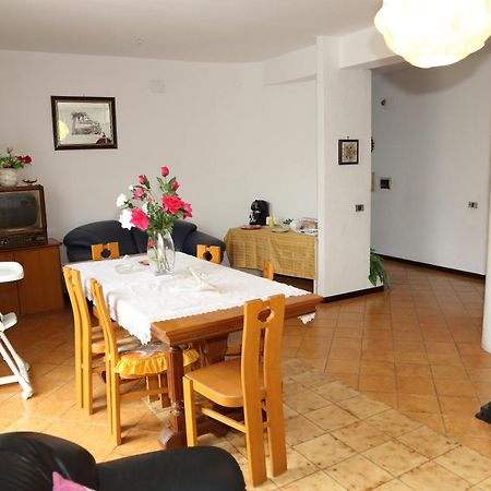 Bed and Breakfast Arcobaleno à Campagna Extérieur photo