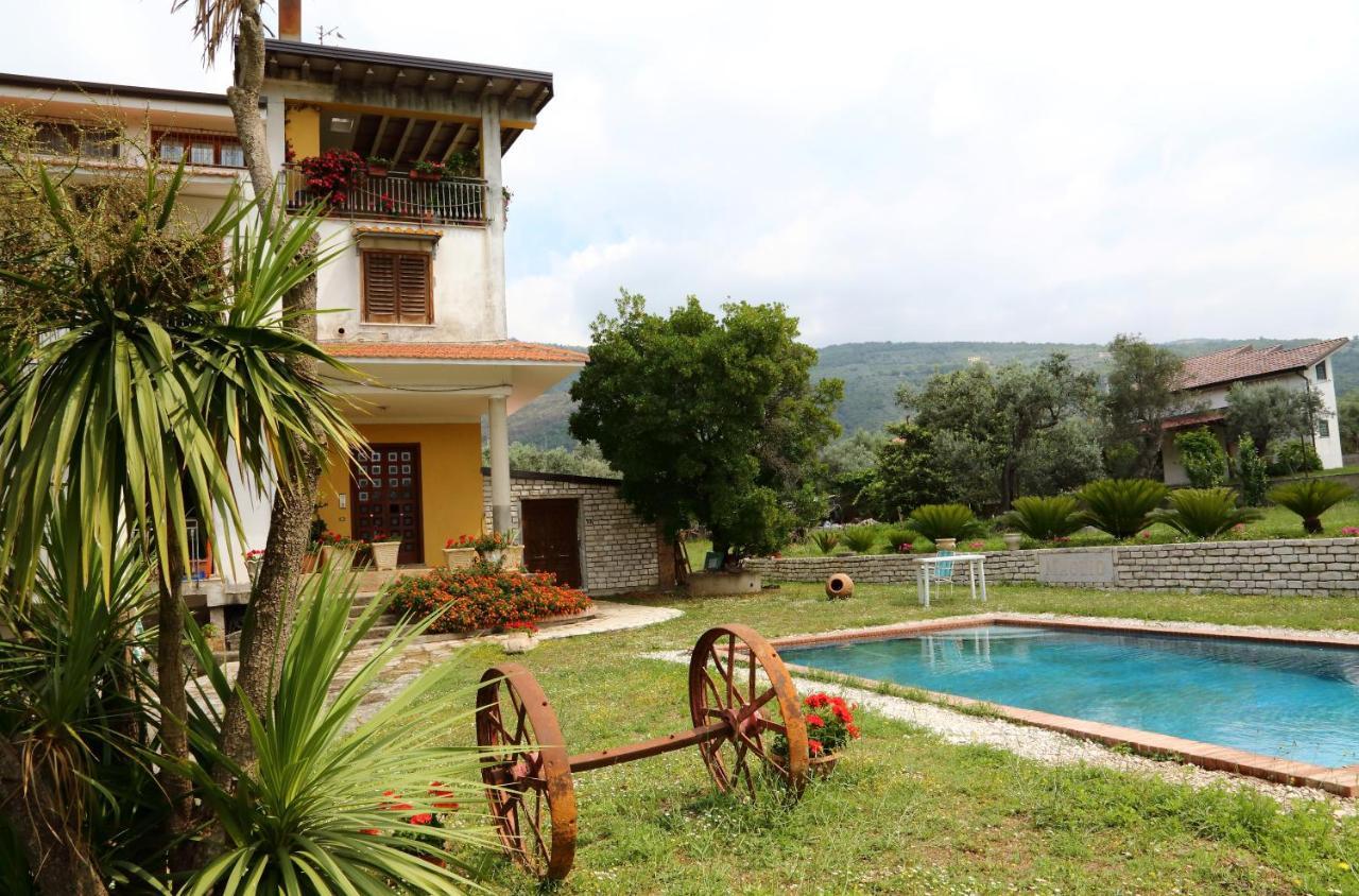 Bed and Breakfast Arcobaleno à Campagna Extérieur photo