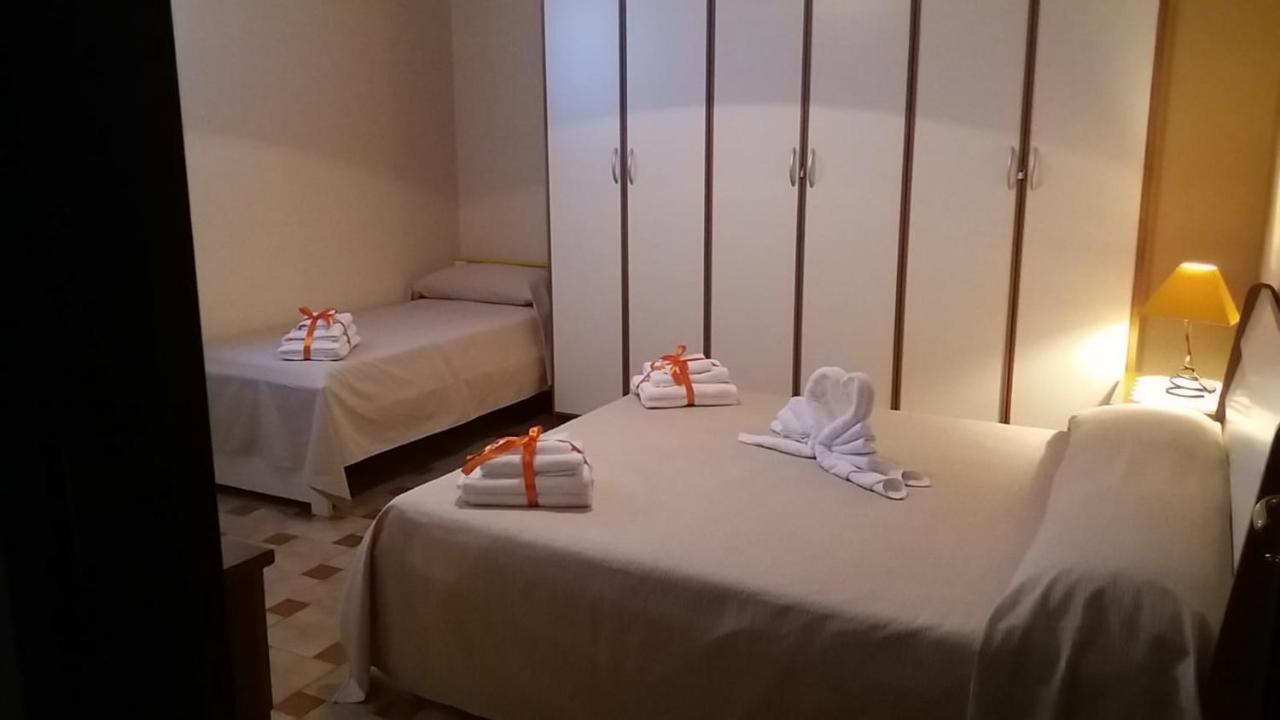 Bed and Breakfast Arcobaleno à Campagna Extérieur photo